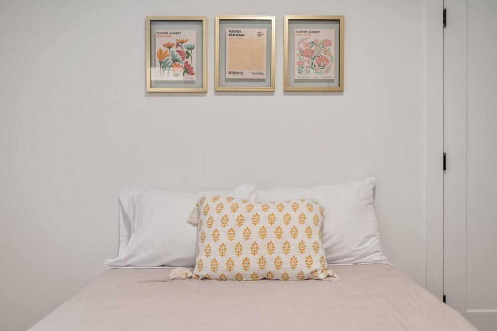 Apartment Logan Square Luxury Villa, 3 Beds, 3 Baths Chicago