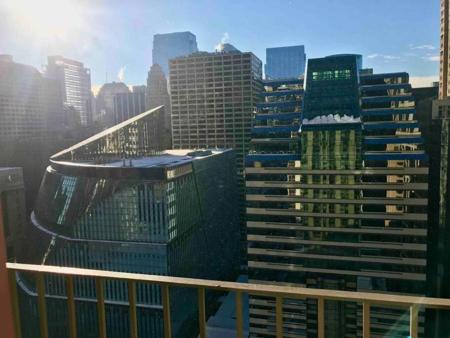 Apartment Premium Downtown Location! Riverwalk & Magnificent Mile