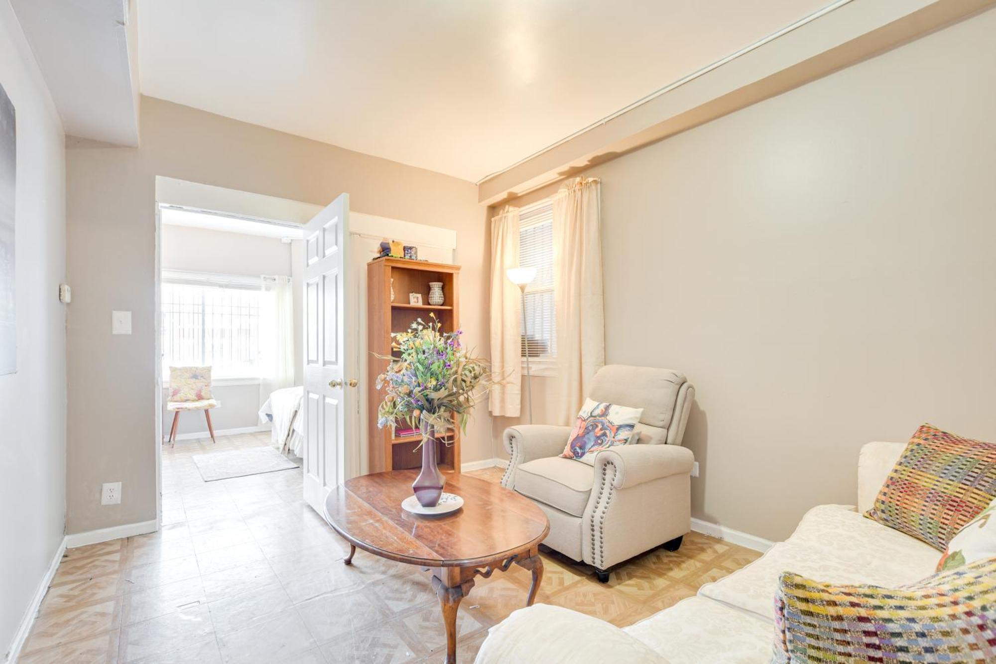 5 Mi To Loop Walk To Public Transit! Apartment