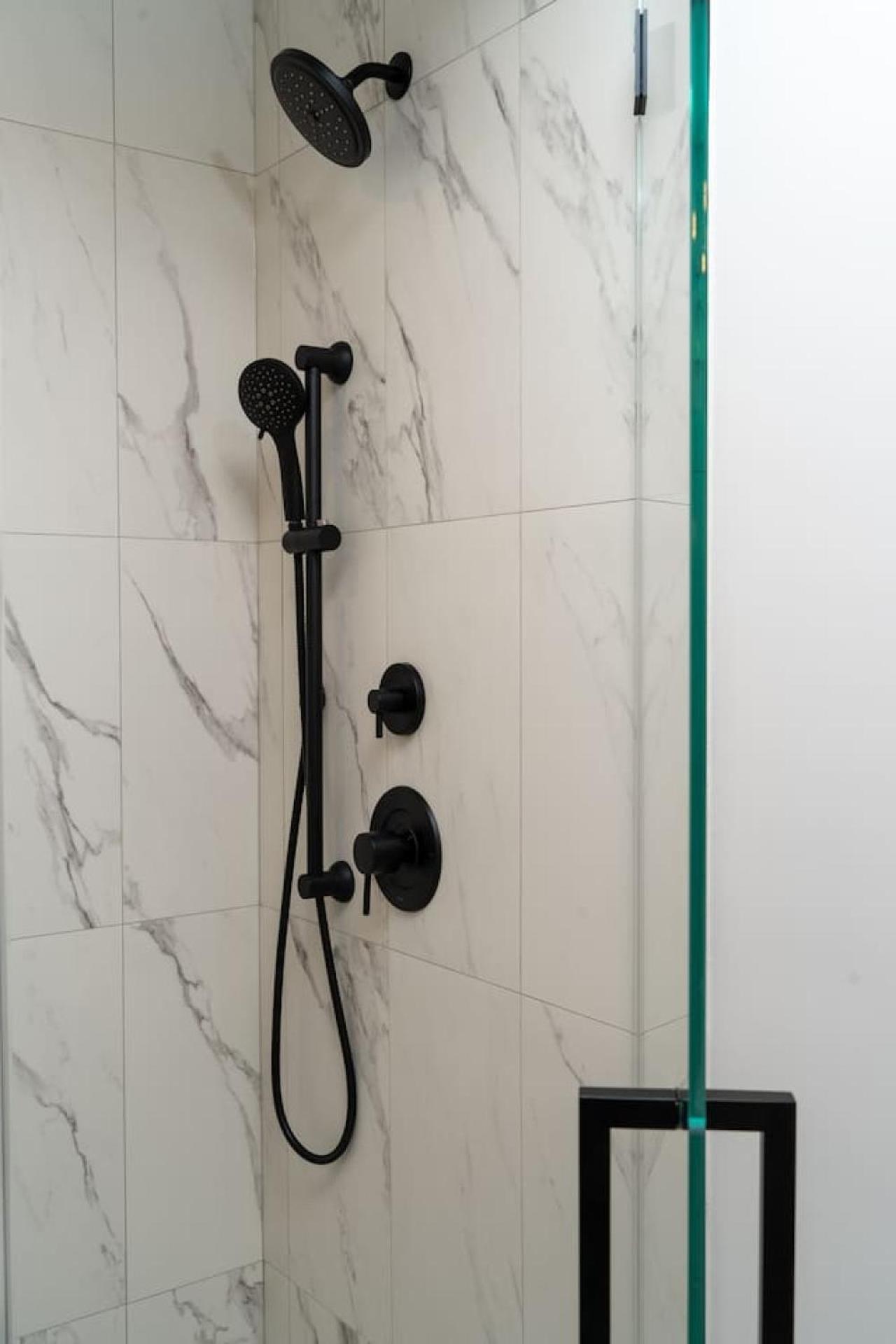 Apartment Affordable Private - Shared Chicago