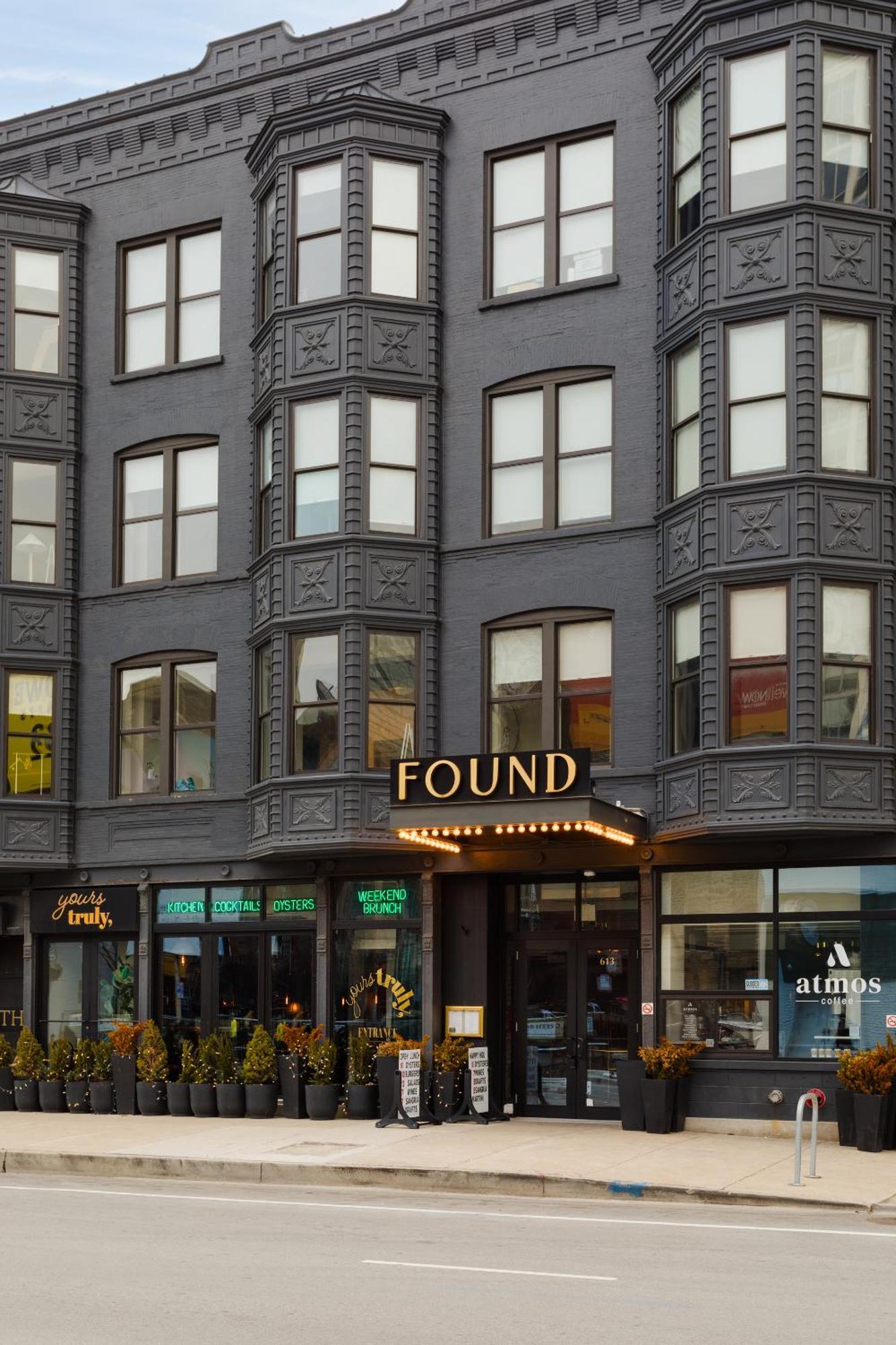 Found River North 3* Chicago