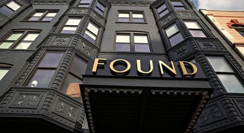 Hotel Found River North Chicago