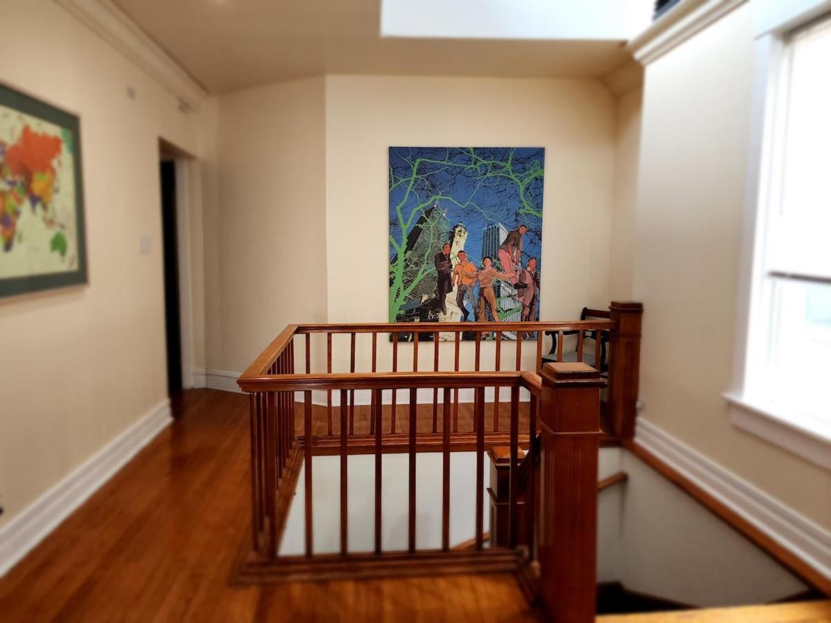 Charming Lakefront Stunning View Apartment
