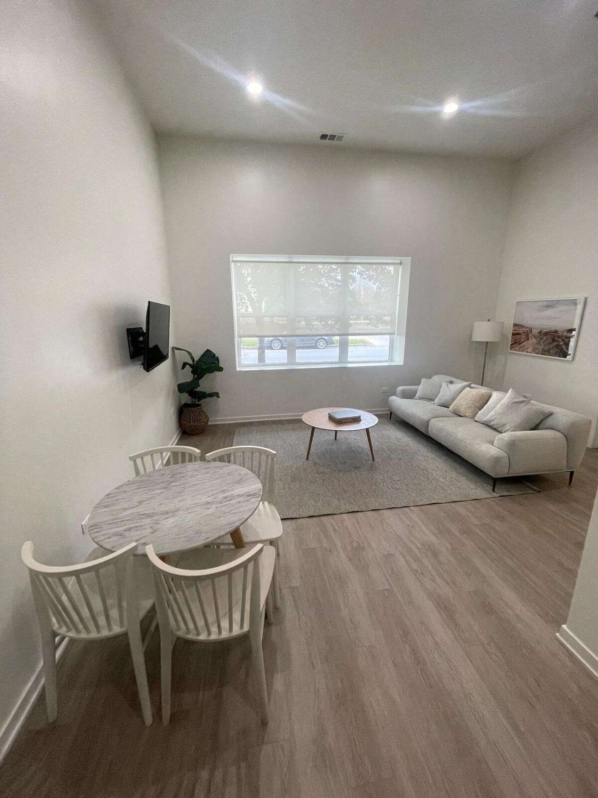 Modern Close To Downtown Chicago
