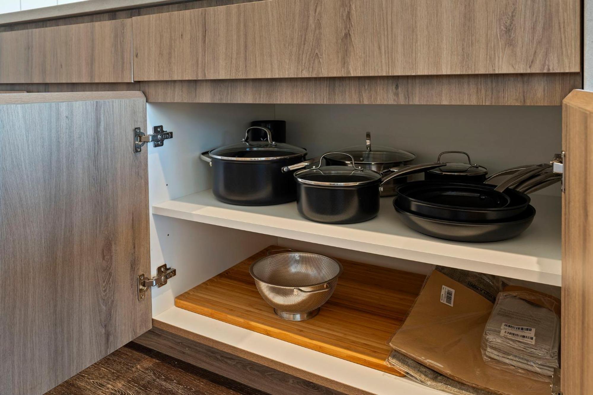 Stylish & Cozy 2br 2ba Retreat Apartment Chicago