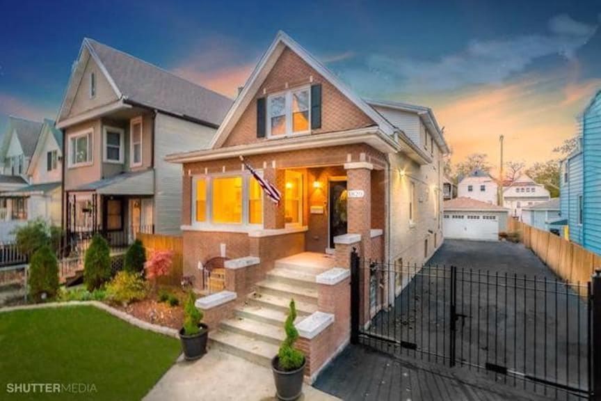 Casa de Férias H&h 1896 - Spacious, Fully Stocked, & Free Parking *