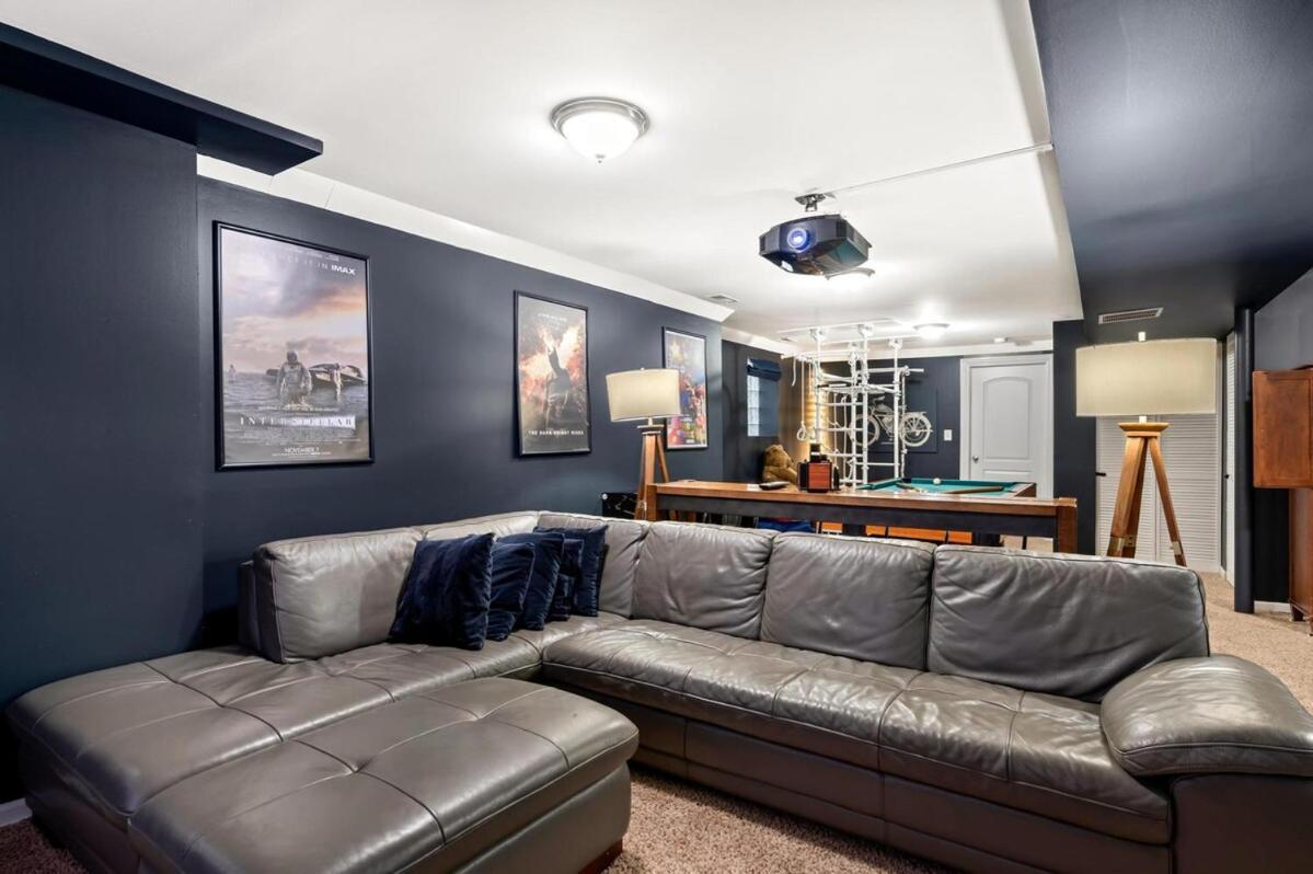 H&h 1896 - Spacious, Fully Stocked, & Free Parking Casa de Férias Chicago