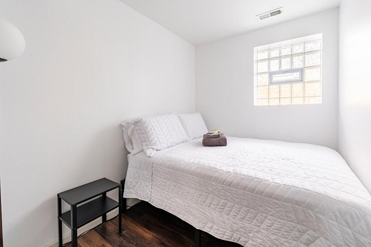 H&h 1896 - Spacious, Fully Stocked, & Free Parking Holiday home