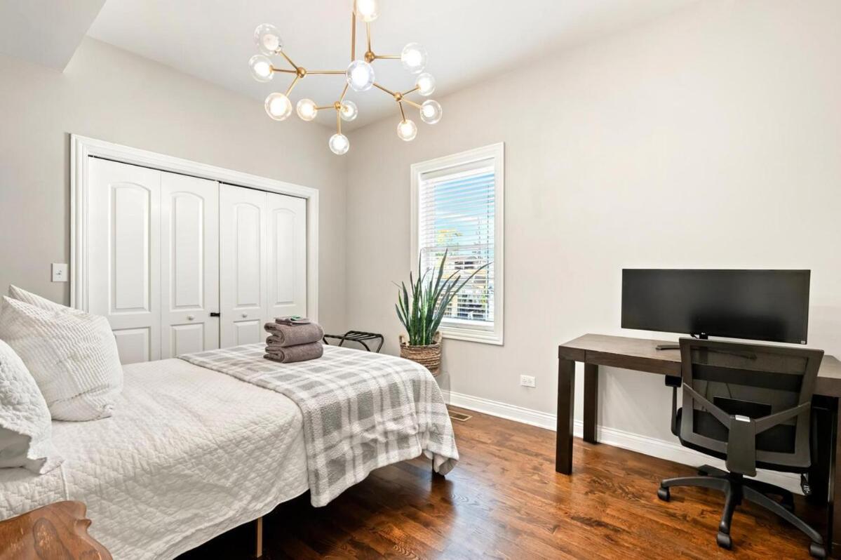 H&h 1896 - Spacious, Fully Stocked, & Free Parking Holiday home