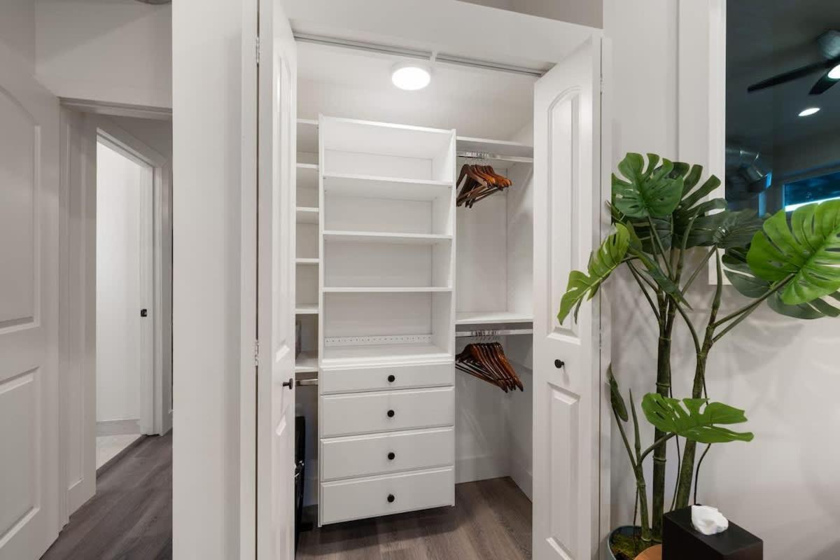 Wicker Park Luxe 2br 2ba *