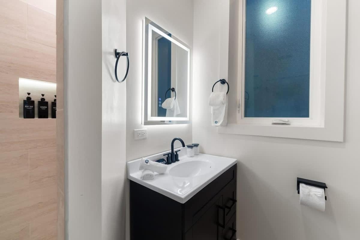 Apartment Wicker Park Luxe 2br 2ba *
