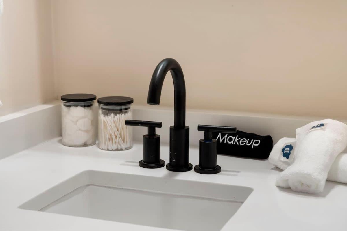Luxury 2br 2ba In Wicker Park * Chicago