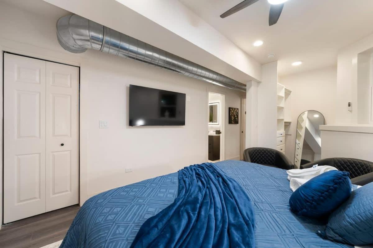 Luxury 2br 2ba In Wicker Park Apartment *