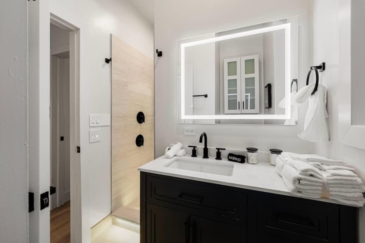 Luxury 2br In Wicker Park Apartment *