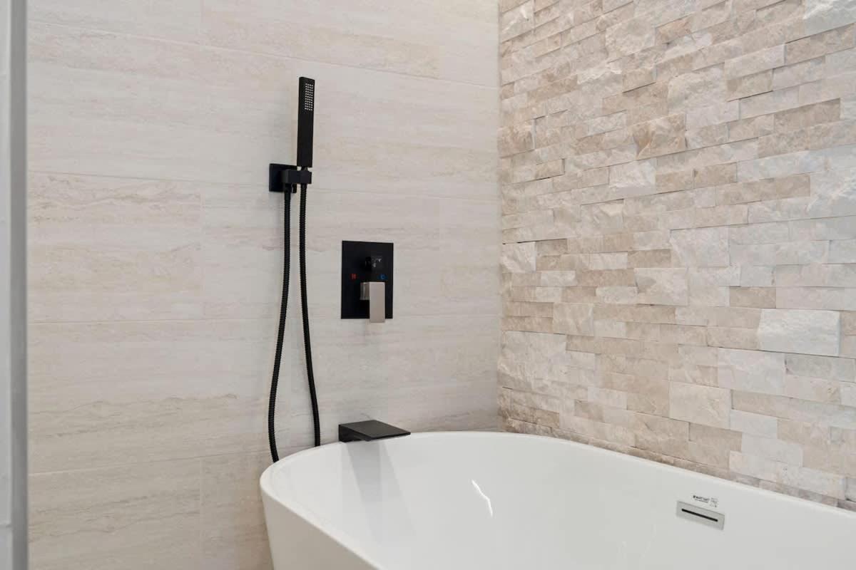 Luxury 2br In Wicker Park Apartment