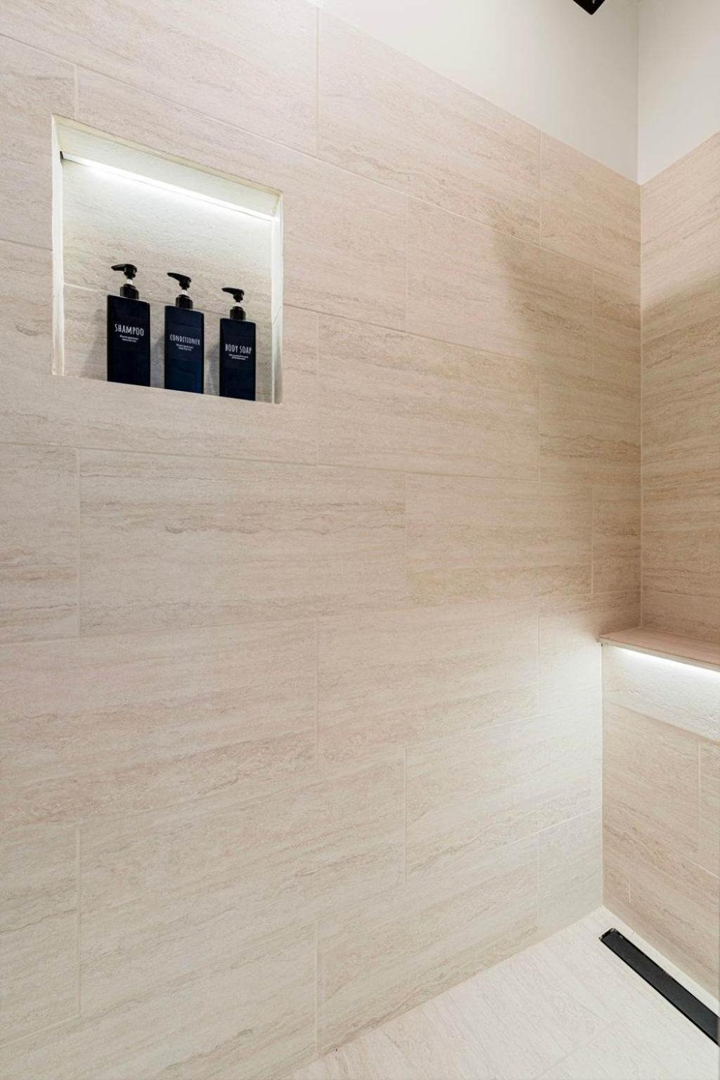 Luxury 2br In Wicker Park Apartment *