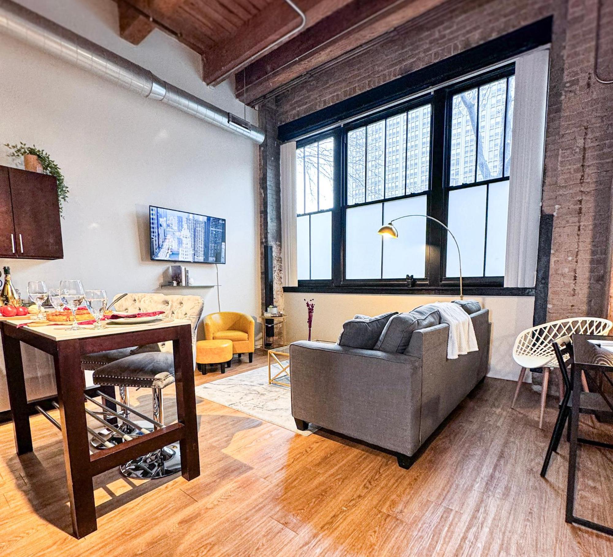 Luxery - Themed Units! Close To Downtown, Mccormick Place & Wintrust Arena Apartamento