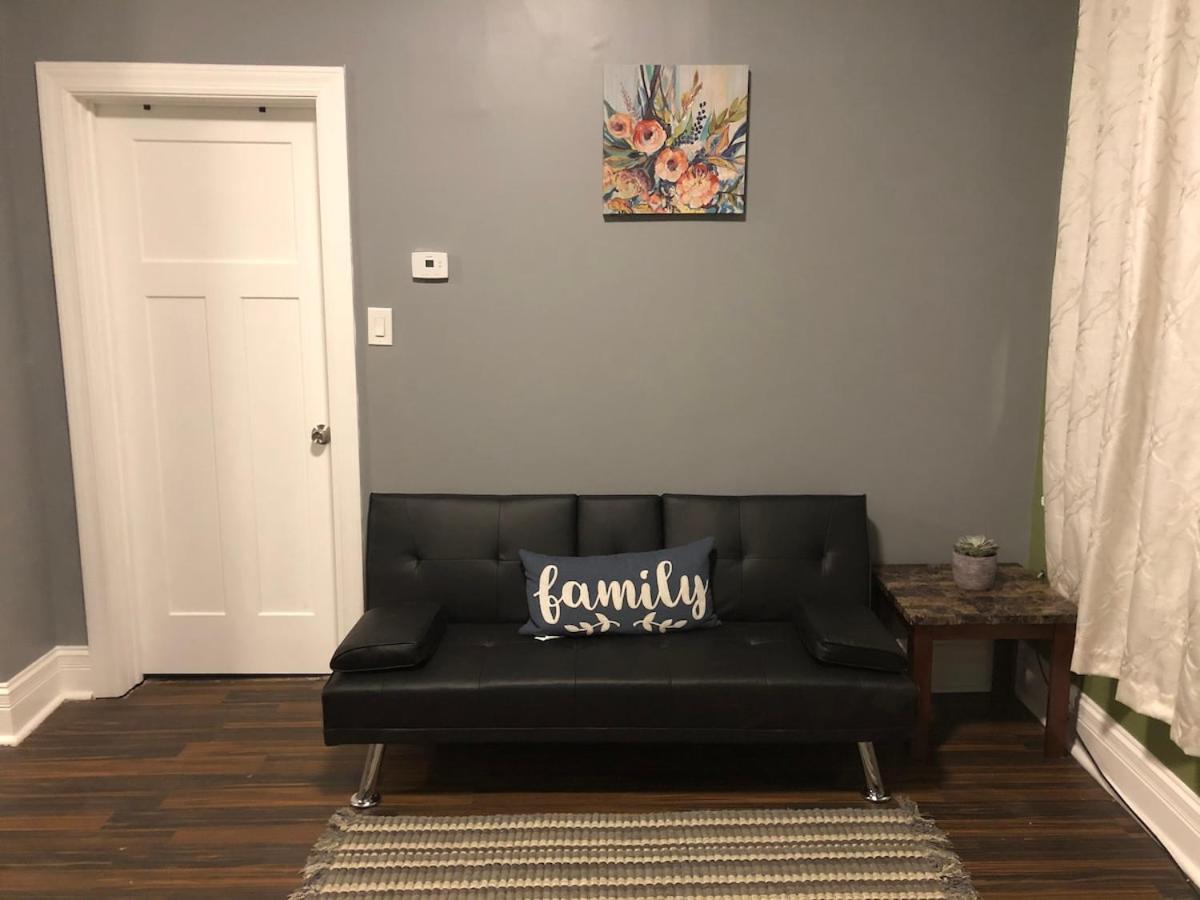 Urban Coach Penthouse - Near Train, Medical District, And Downtown Appartement *