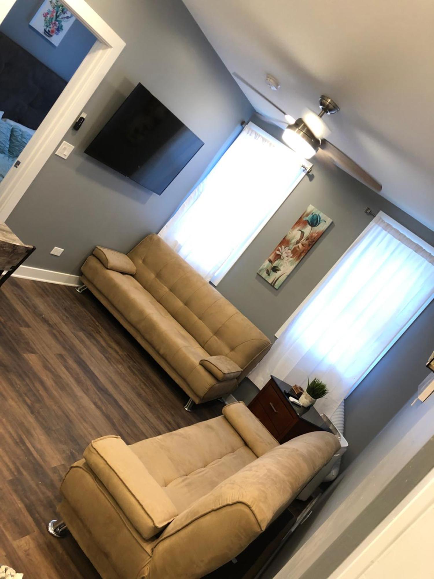 Urban Coach Casa - Medical District- 10 To Downtown Apartment *