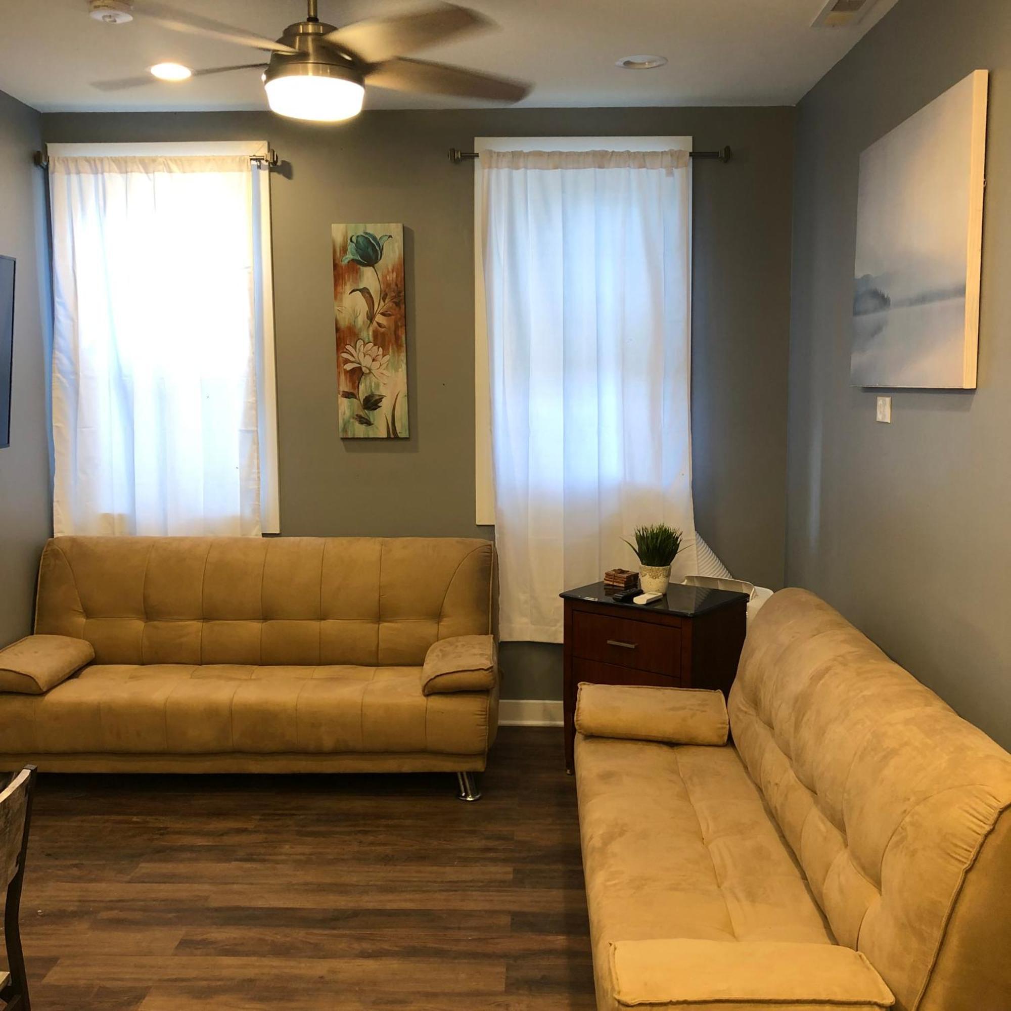 Appartement Urban Coach Casa - Medical District- 10 To Downtown *