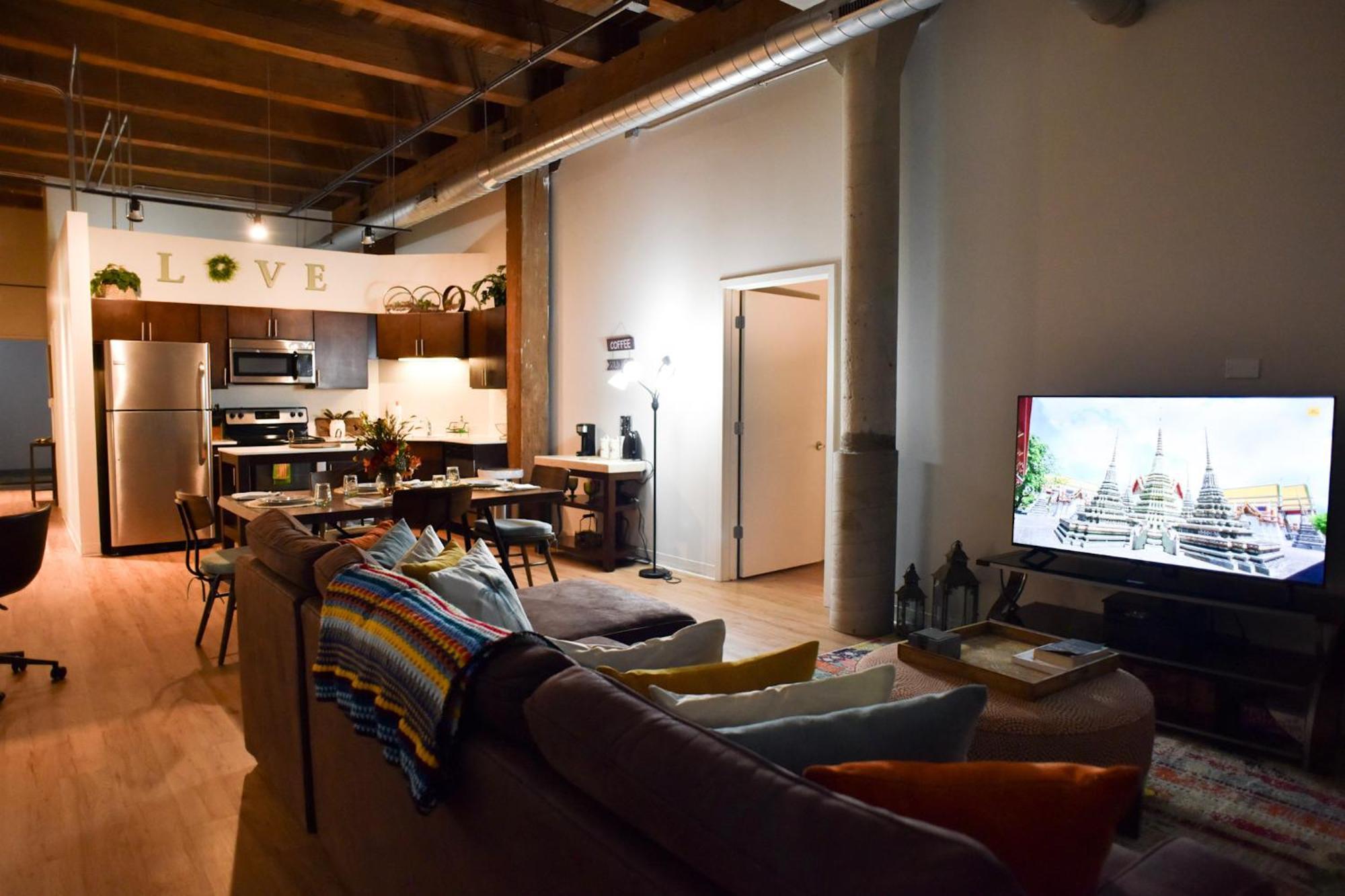 Luxery - Themed Units! Close To Downtown, Mccormick Place & Wintrust Arena Apartment Chicago