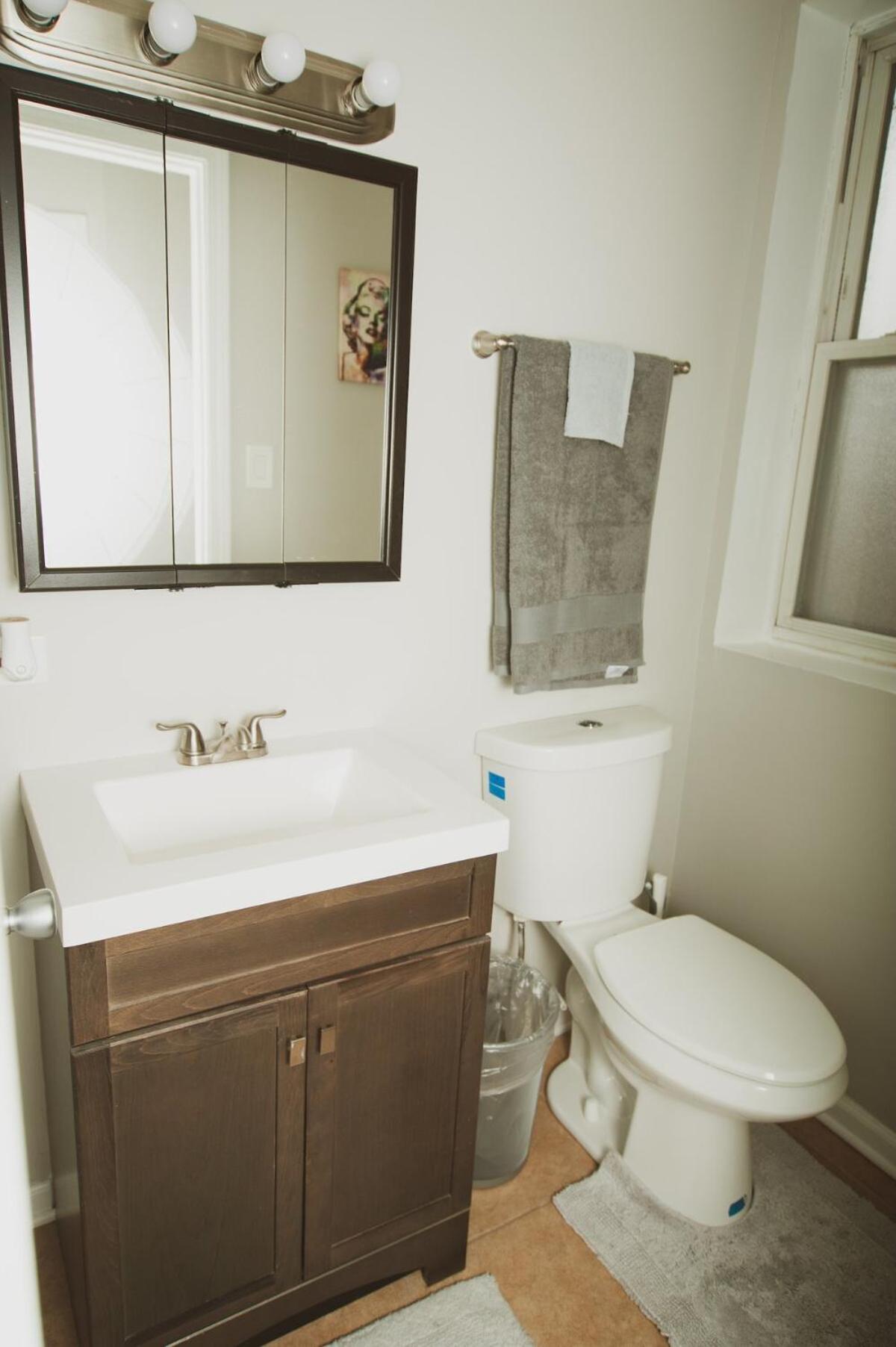 7 Star The Malia Oasis 3br 1 Half Bath Office Space * Chicago