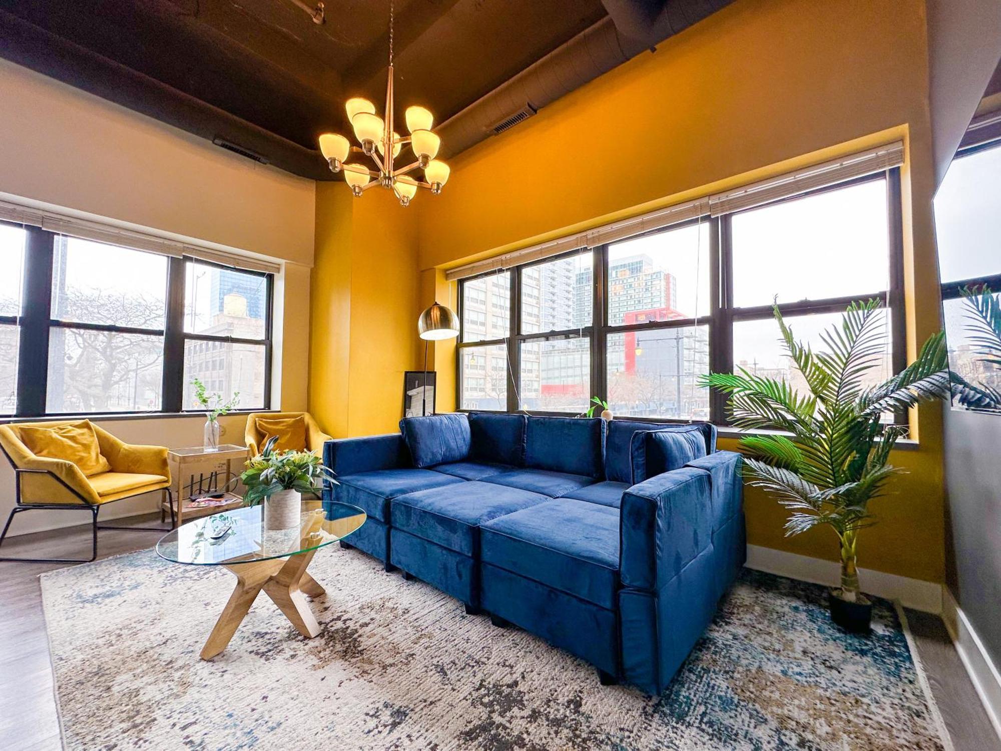 Mccormick Place 2Br Spacious Corner Unit With Optional Parking Sleeps 6 Guests Near Soldier Field And Grant Park