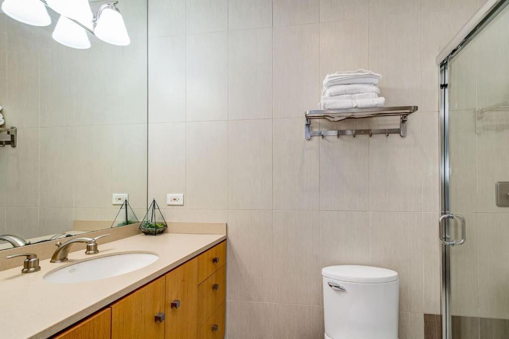 Beautiful Unit Chi In Prime River North - Floor *