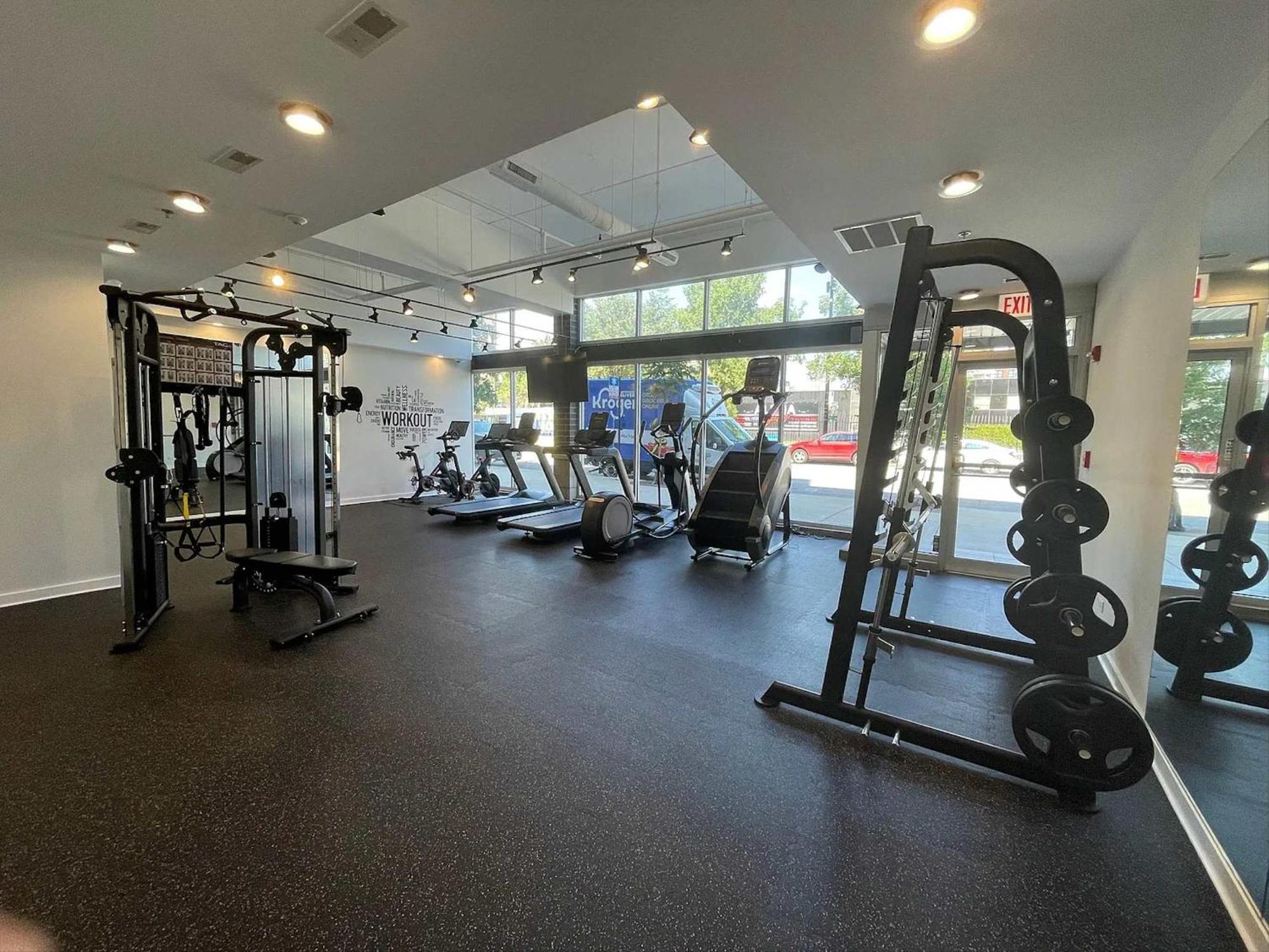 Apartment Balcony Gym 1 Garage Parking Sleeps 10