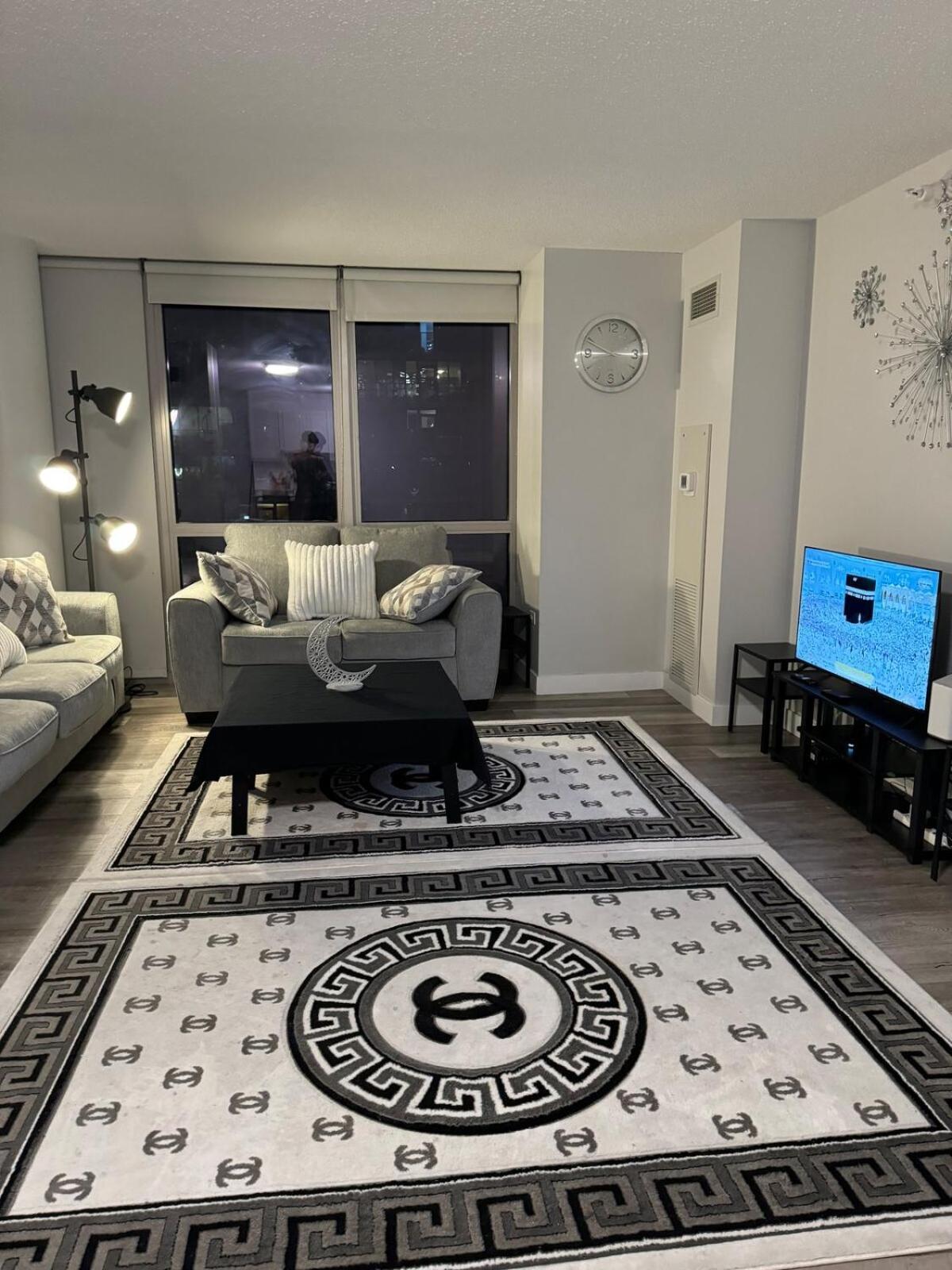 Apartment Cozy 2 Bedroom By Lakeshore
