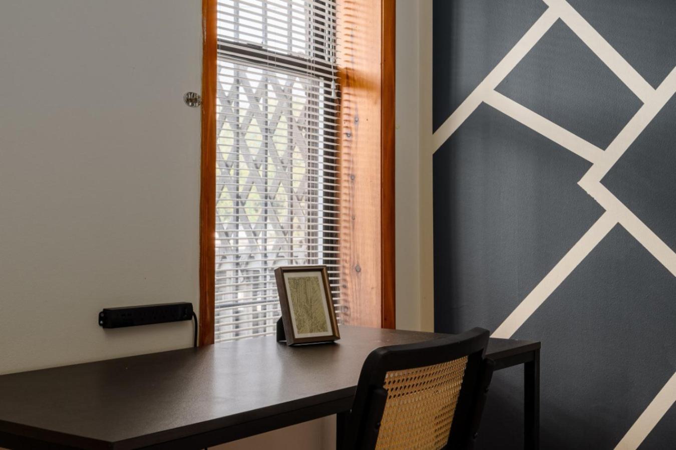 Apartment Ukrainian Village 2br Modern D2 *
