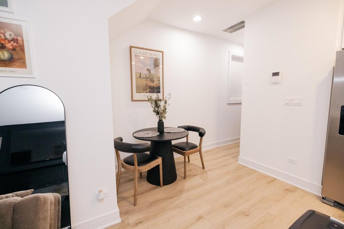 Parisian Retreat 6min To Main Quandrangle U Of C Appartement *