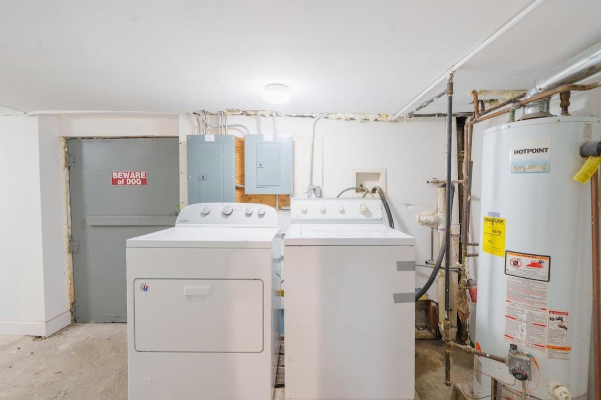 Cozy Logan Square Easy Access Apartment Chicago