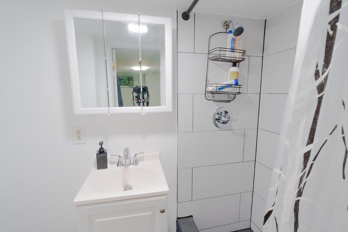 Cozy Logan Square Easy Access * Chicago