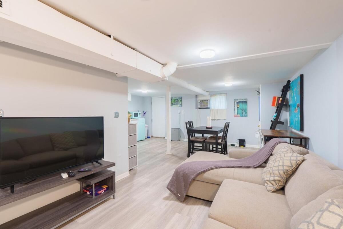 Apartment Cozy Logan Square Easy Access Chicago