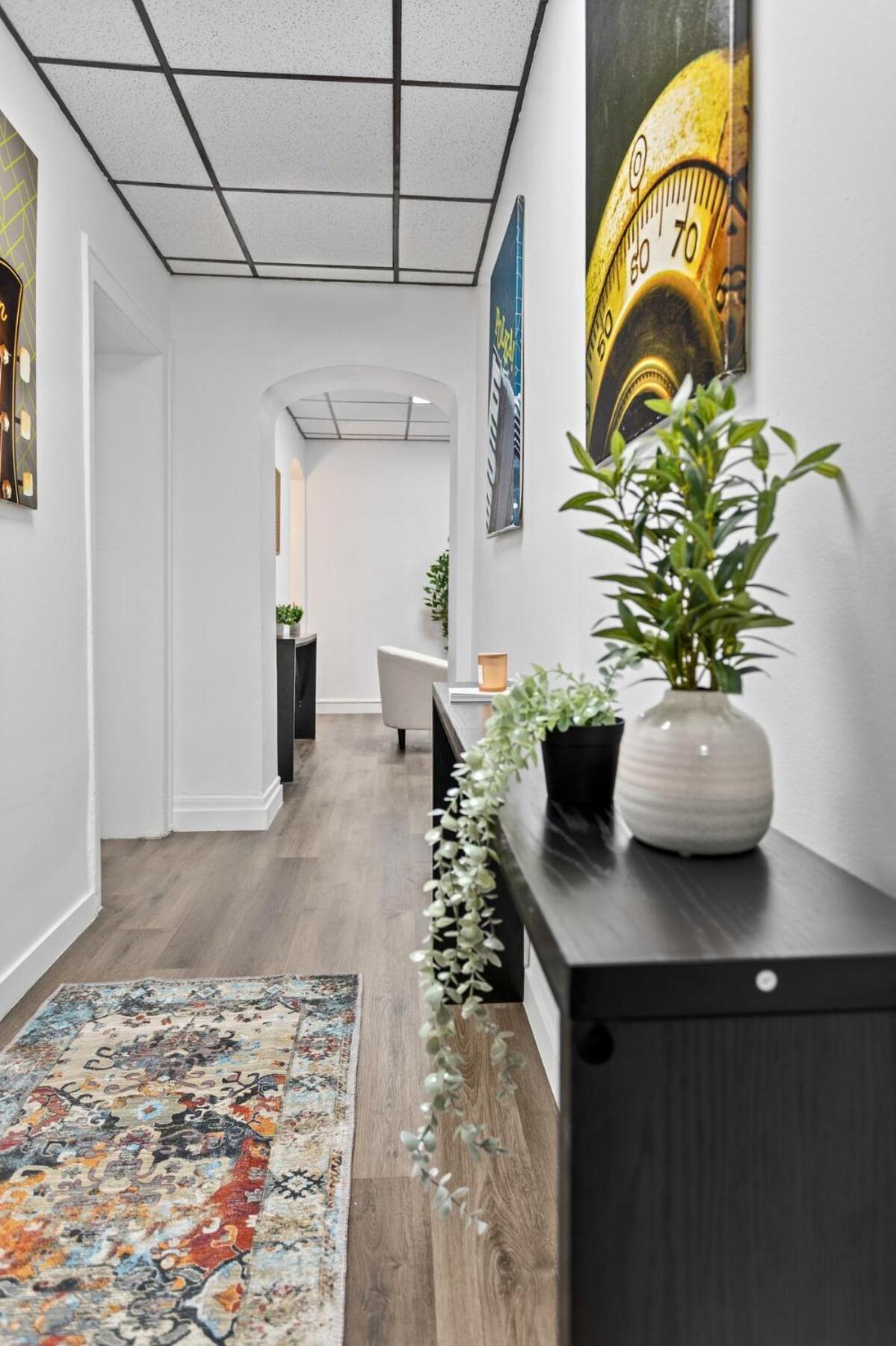 Apartamento Chic 2br Getaway Queen Beds Fast Wifi