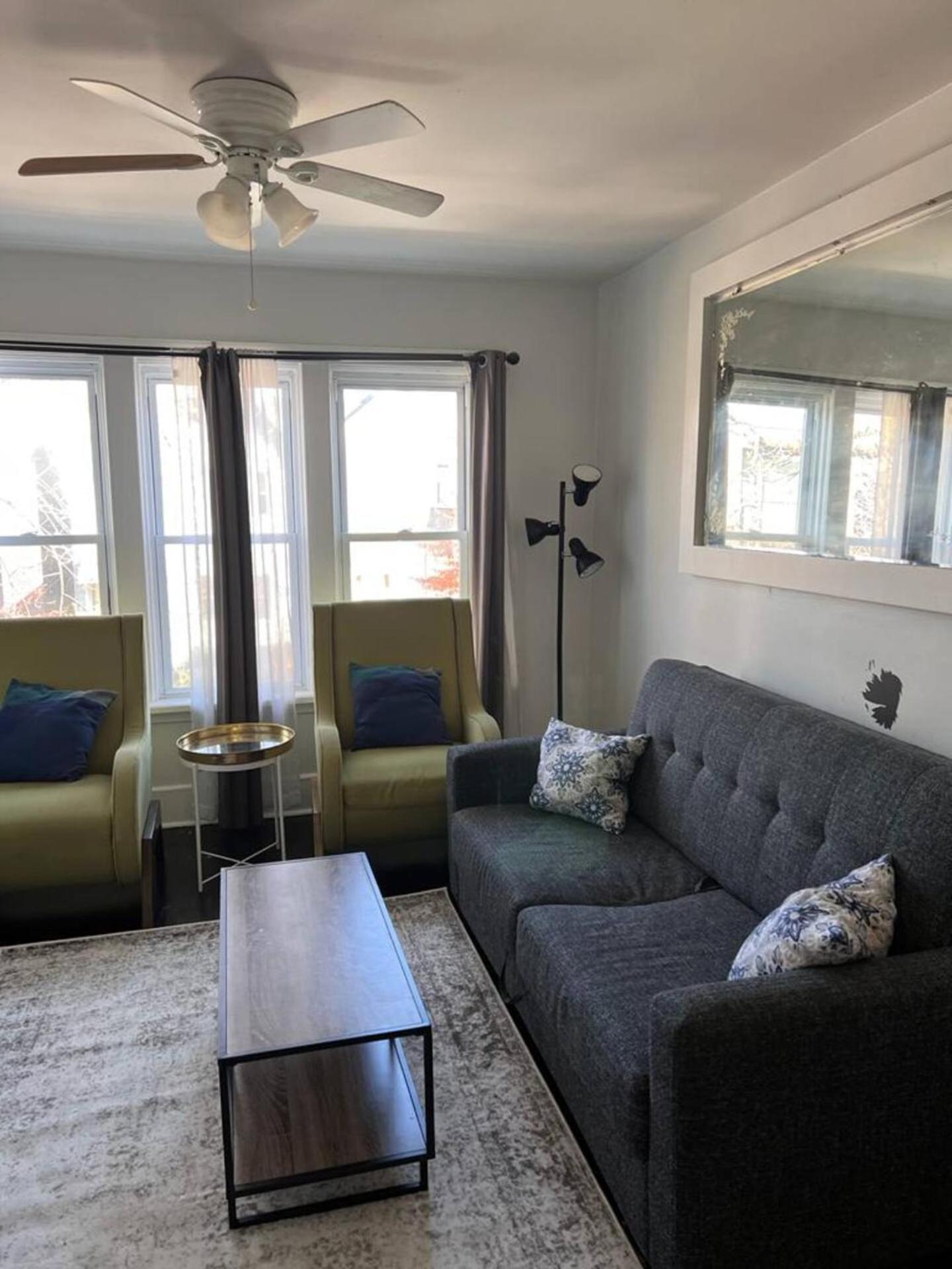 Apartment Amazing Location 3br Gem In Logan Square W Parking Chicago