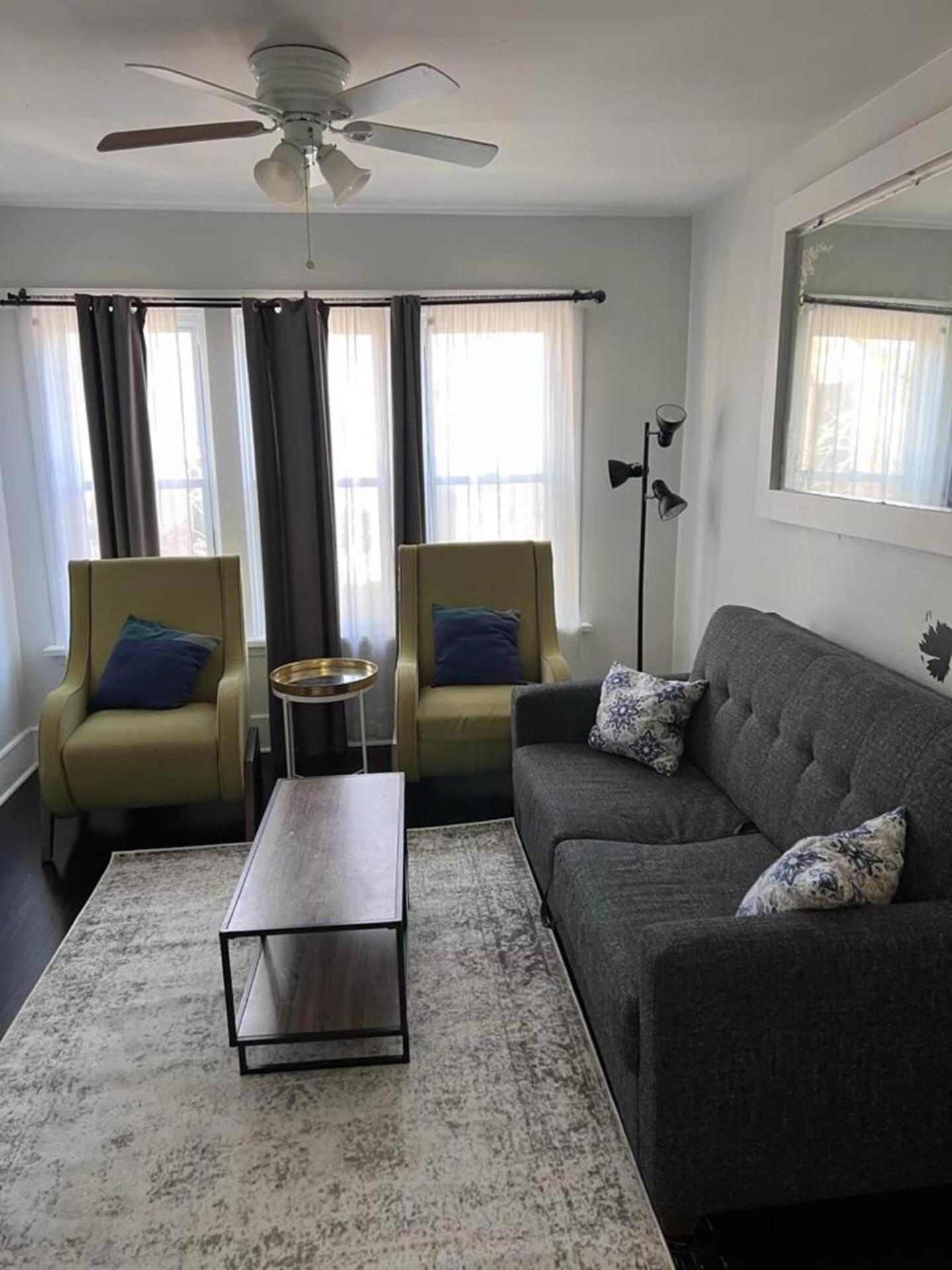 Apartment Amazing Location 3br Gem In Logan Square W Parking *