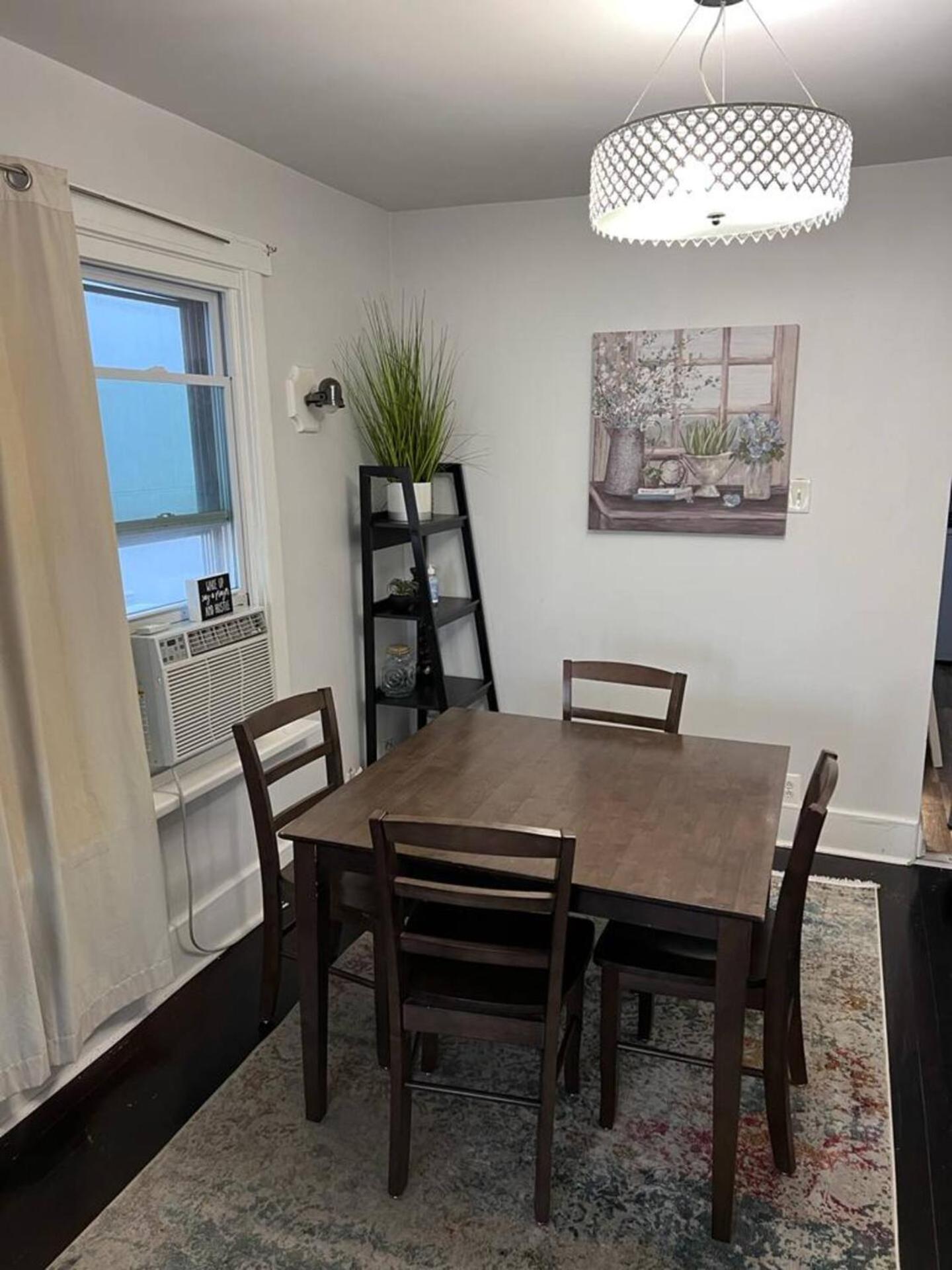 Amazing Location 3br Gem In Logan Square W Parking * Chicago
