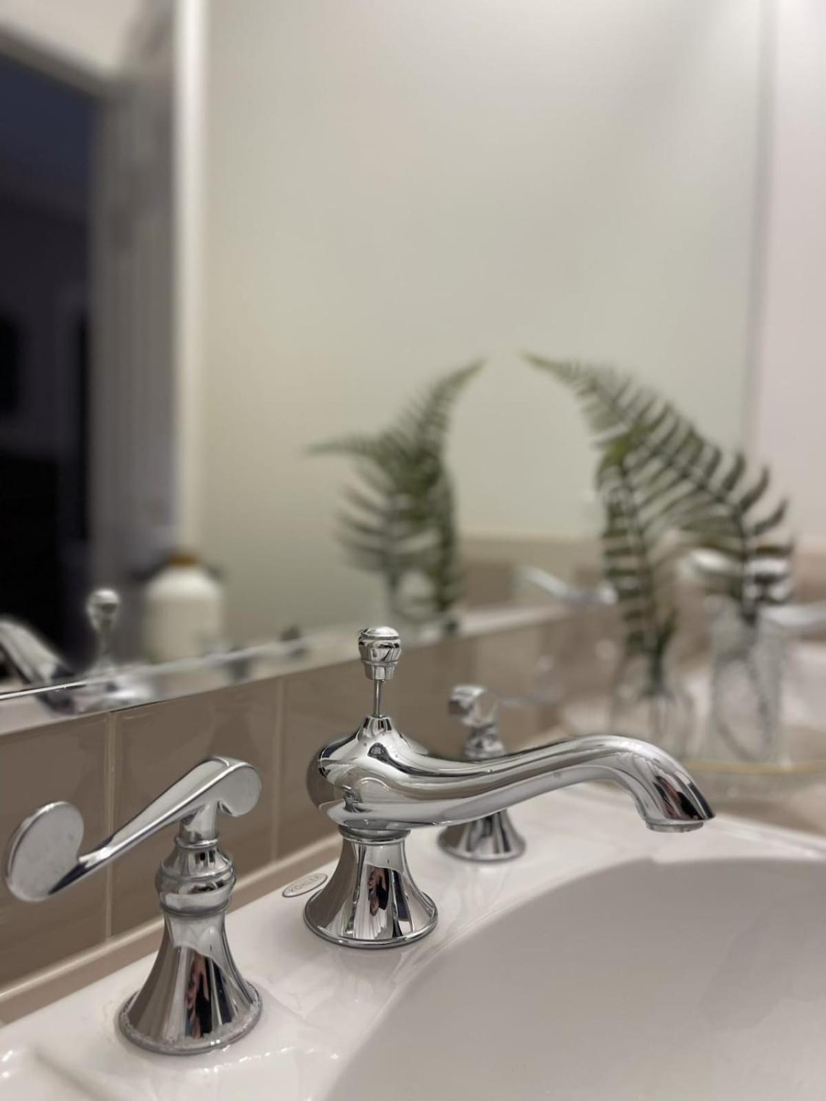 Beautiful 7 Bed, 3.5 Bathroom Holiday home