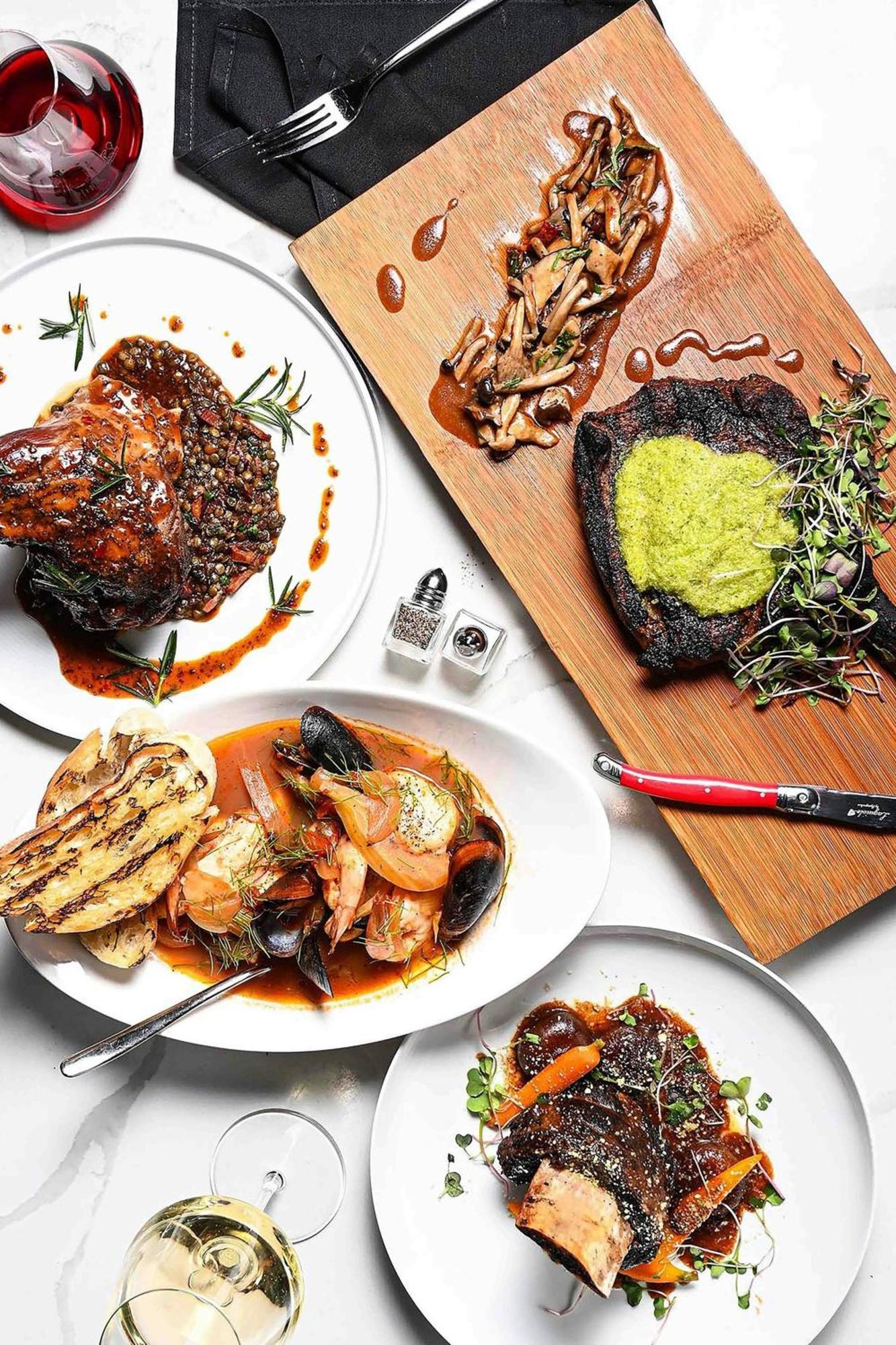 Hotel Emc2, Autograph Collection 4*