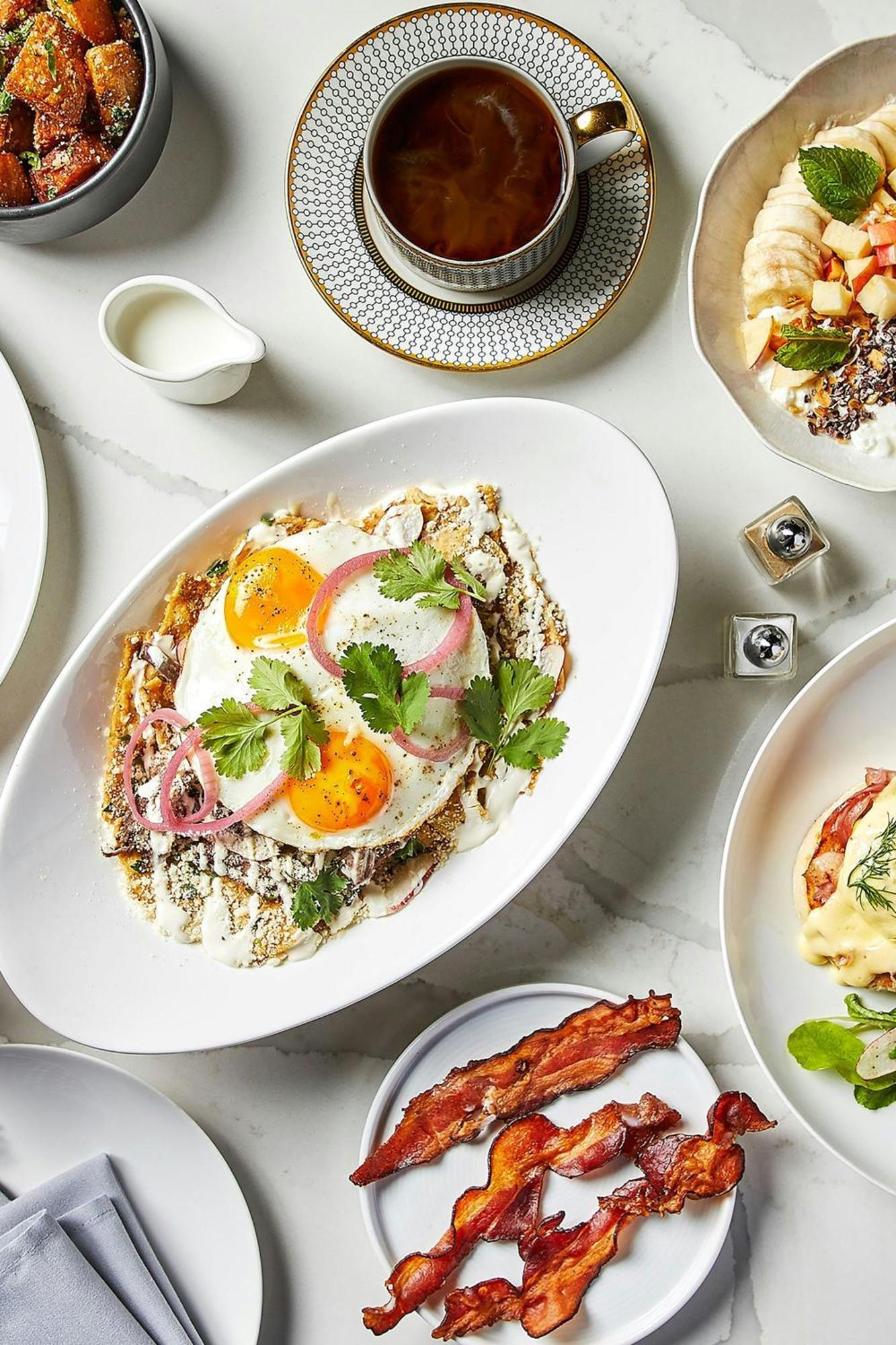 Emc2, Autograph Collection Chicago