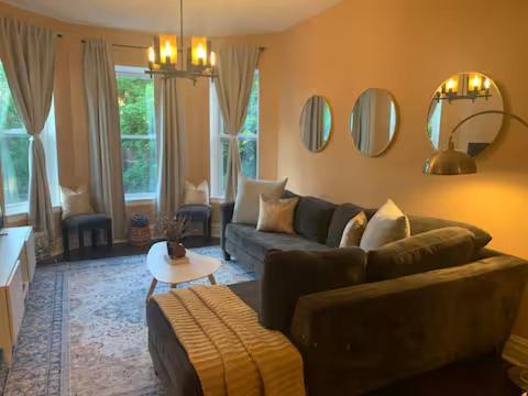 Luxurious Andersonville Oasis Chicago