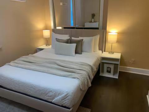 Apartamento Luxurious Andersonville Oasis *