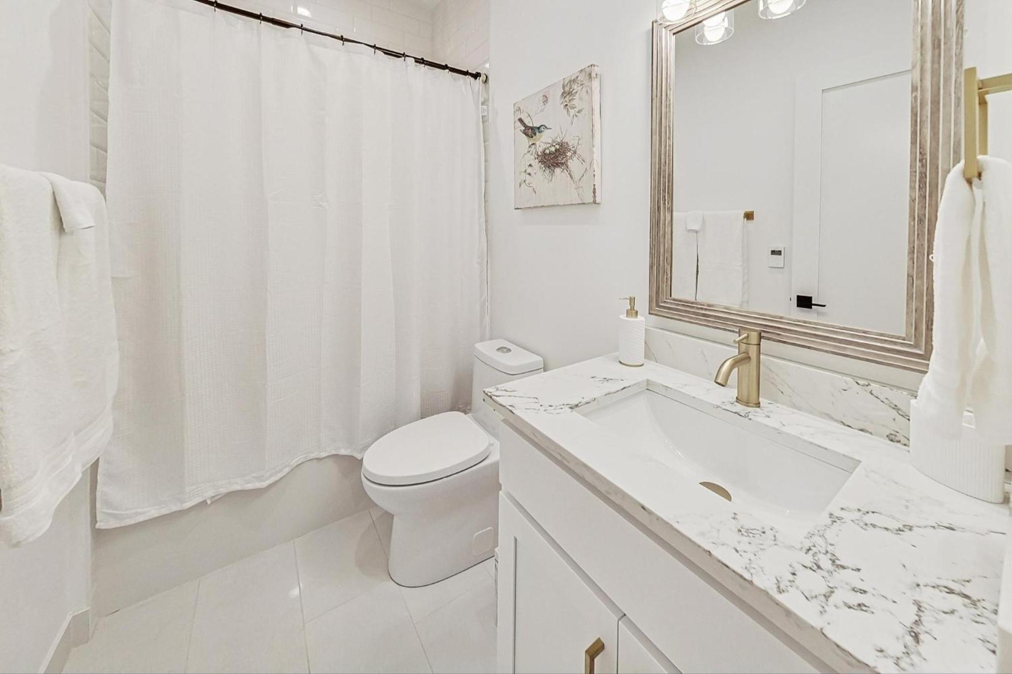 Apartment Luxurious Lincoln Park With Gourmet Kitchen Chicago