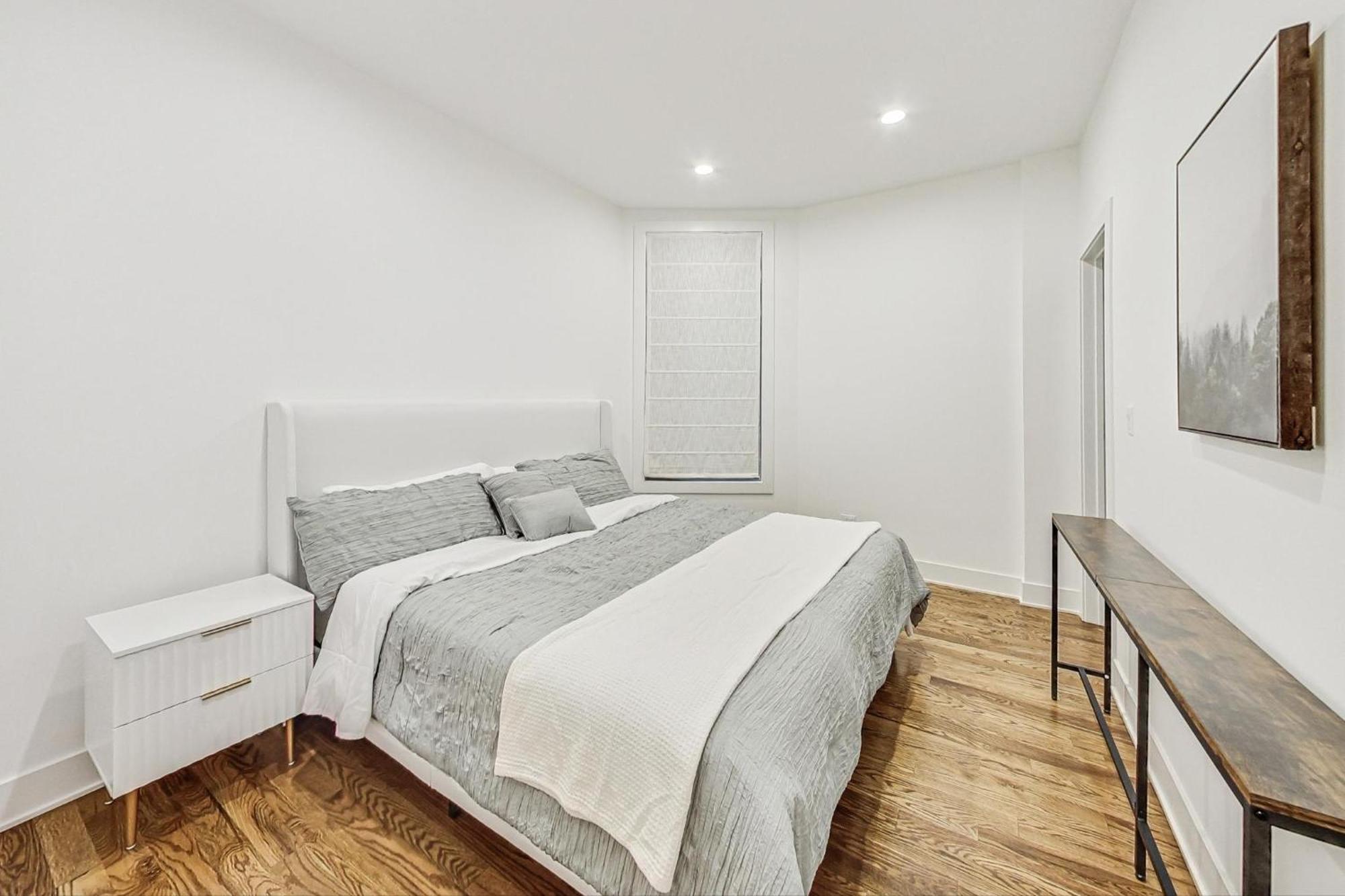 Apartment Luxurious Lincoln Park With Gourmet Kitchen *