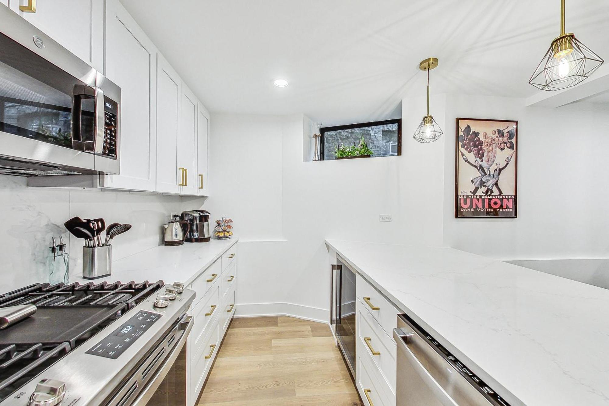Apartment Luxurious Lincoln Park With Gourmet Kitchen