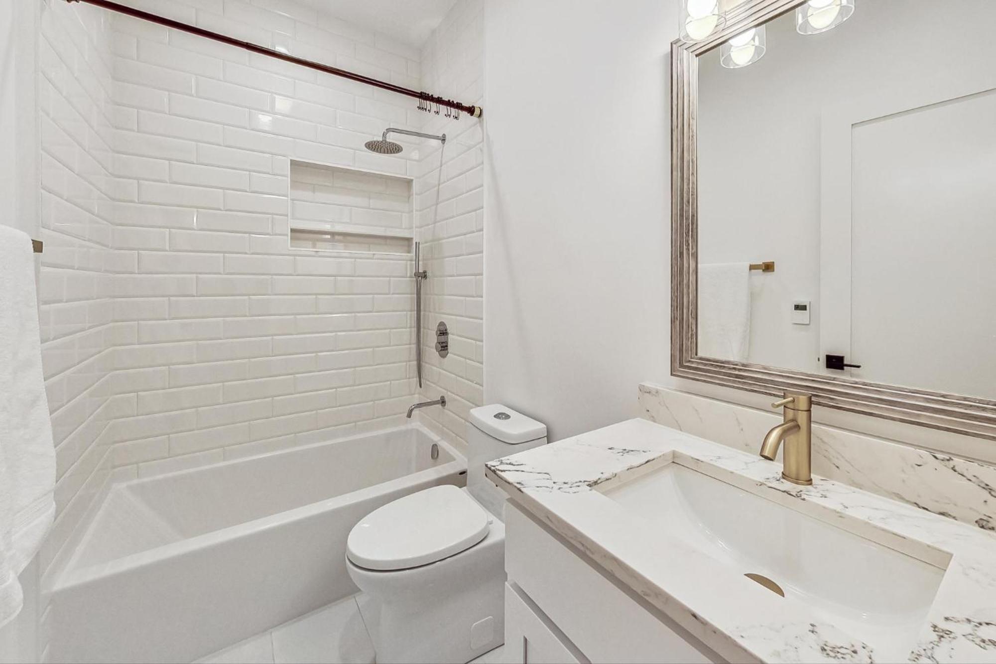 Apartment Luxurious Lincoln Park With Gourmet Kitchen Chicago