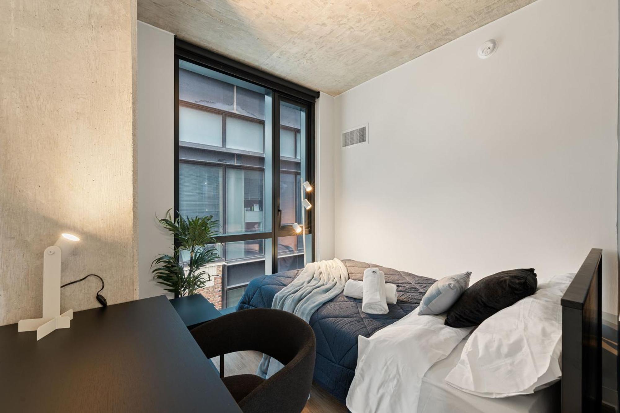 Apartment 3 Bed 3 Bath High Rise With Gym & Amenities Chicago