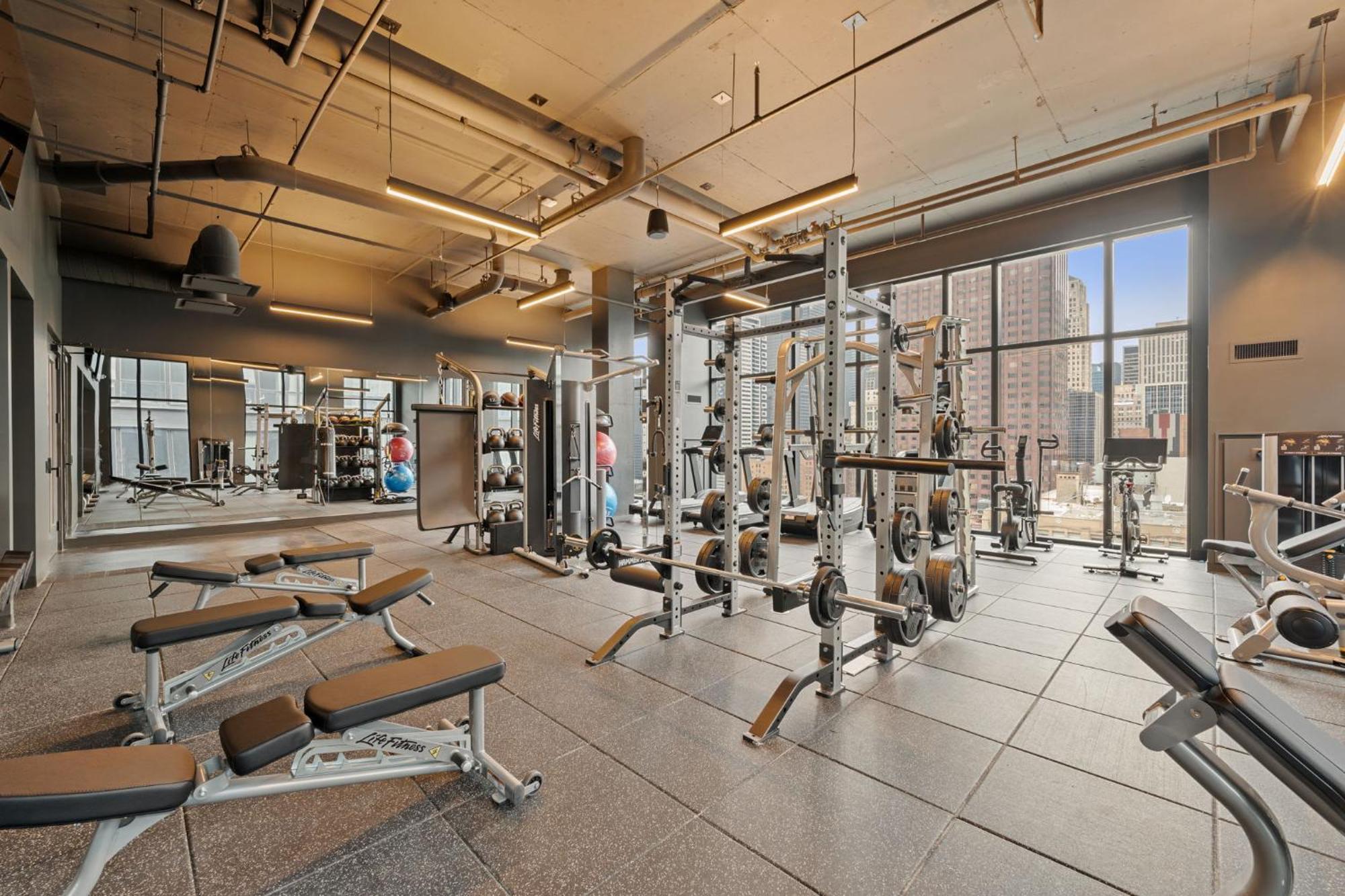 3 Bed 3 Bath High Rise With Gym & Amenities